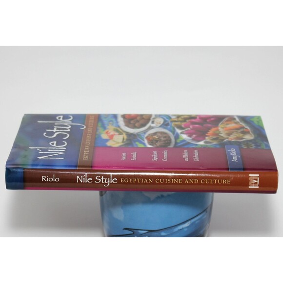 Signed NILE STYLE: Egyptian Cuisine and Culture By Amy Riolo - HC/DJ Cookbook - Picture 3 of 12